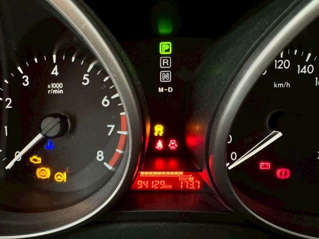 2013年MAZDA5 影音頂級型七人座  原鈑件 超受歡迎的家庭轎式休旅車 雙電滑門設計 認證車 里程保證  第5張相片