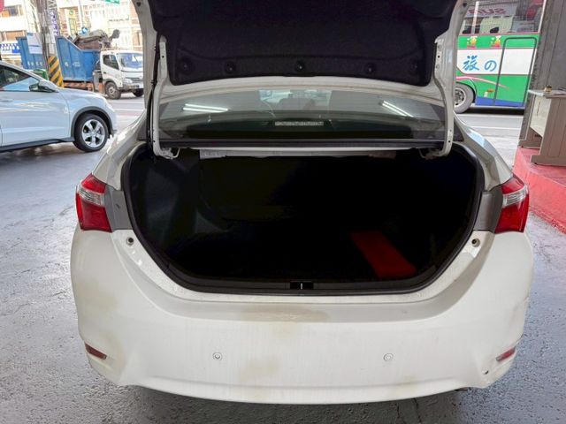 2015年ALTIS G版 CP值高的國民神車 原鈑件 妥善率佳 好開省稅又省油 認證車 里程保證  第12張相片