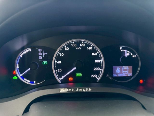 2013年CT200H 油電豪華版 原鈑件 認證車 已於6.6萬公里預防性更換大電池 雙前電熱椅 里程跑少  第7張相片