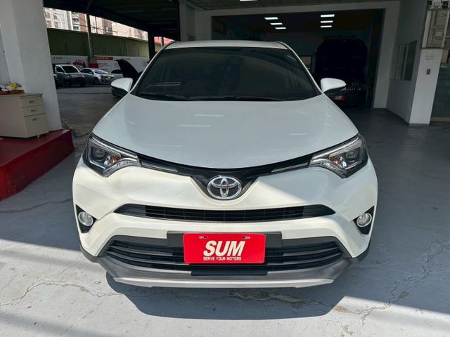 2017年RAV4 豪華版 原鈑件 妥善率高 認證車 僅跑6萬公里 免KEY/藍芽通訊/TCS防滑  第3張相片