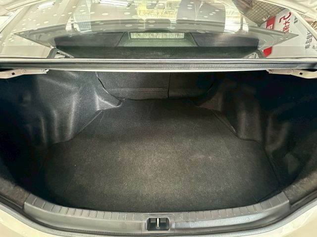 2014年ALTIS 雅緻版 全車原鈑件 認證車 高階安卓機/無線Carplay/按鈕式發車 里程保證  第15張相片