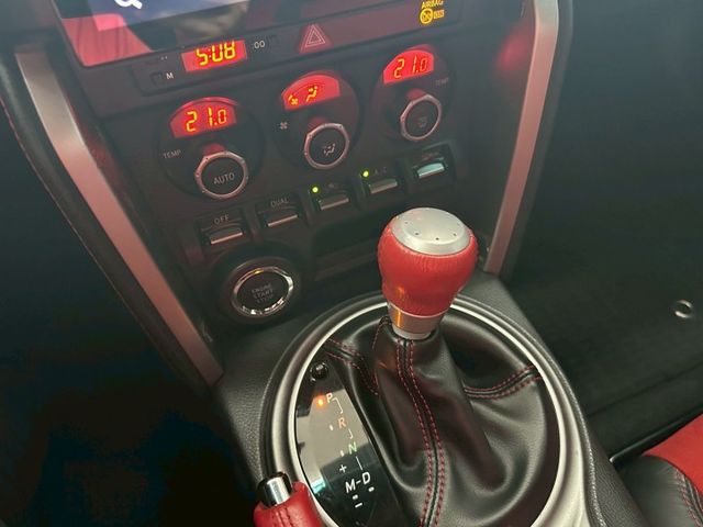 2013年GT86 AERO版 雙門跑車保值神車 妥善率超高 完美車身比例 原鈑件 認證車  升級Akrapovic閥門  第9張相片