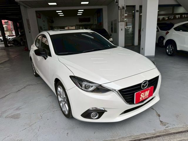 2014年馬3 頂級型 全車原鈑件 認證車 免鑰匙套件/HID頭燈/摸門解鎖/雙區恆溫/CARPLAY  第2張相片