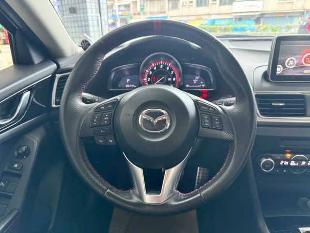 2014年馬3 頂級型 全車原鈑件 認證車 免鑰匙套件/HID頭燈/摸門解鎖/雙區恆溫/CARPLAY  第8張相片