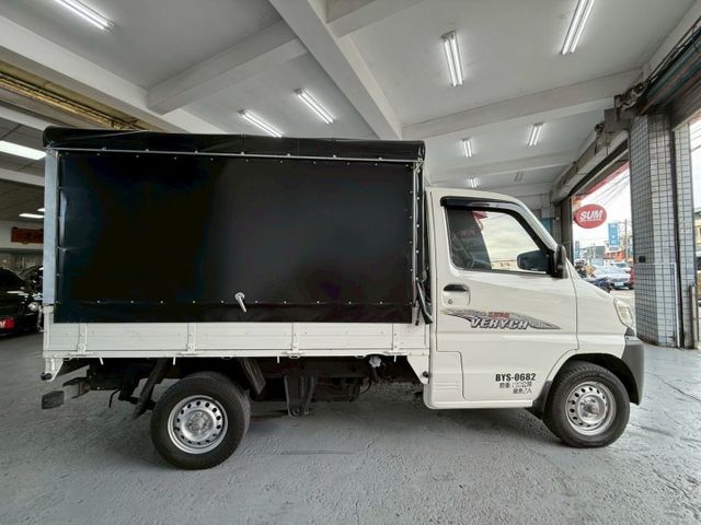 2018年VERYCA 手排篷式 認證車 原鈑件 低里程 廣受歡迎的商用小型貨車 賺錢打拼好幫手  第5張相片