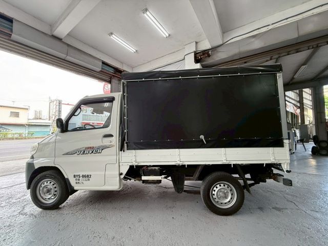 2018年VERYCA 手排篷式 認證車 原鈑件 低里程 廣受歡迎的商用小型貨車 賺錢打拼好幫手  第6張相片