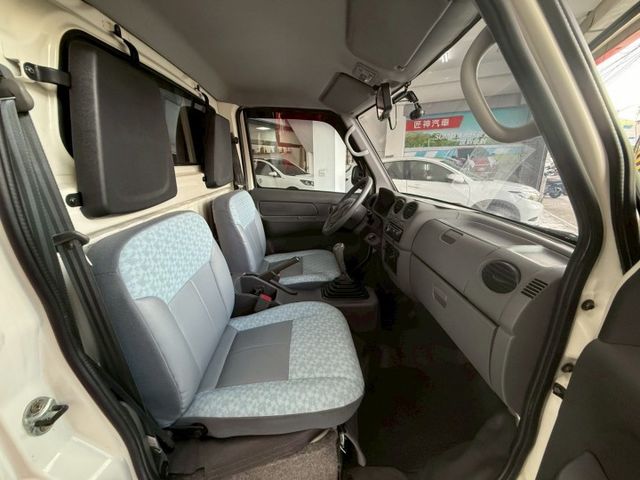 2018年VERYCA 手排篷式 認證車 原鈑件 低里程 廣受歡迎的商用小型貨車 賺錢打拼好幫手  第10張相片