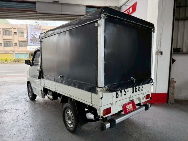 2018年VERYCA 手排篷式 認證車 原鈑件 低里程 廣受歡迎的商用小型貨車 賺錢打拼好幫手  第16張相片
