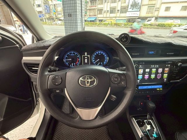 2016年ALTIS Safety+版 保值性高 低里程 通勤代步首選車 原鈑件 里程保證  第8張相片