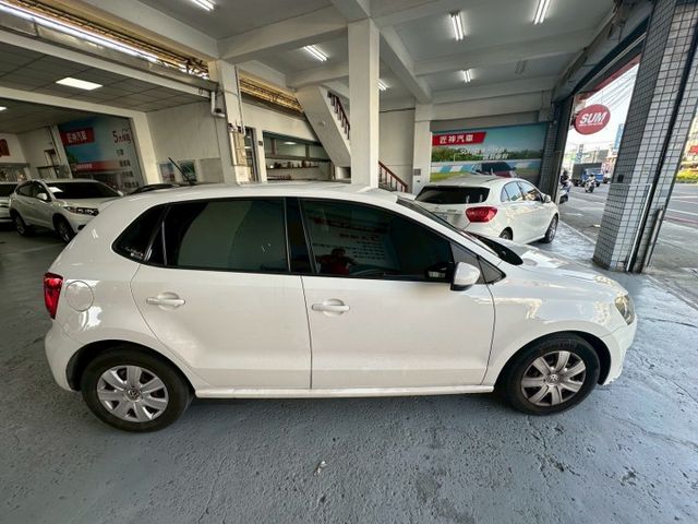 2012年POLO 1.4掀背歐風小鋼炮 小巧車身好停車 空間靈活 安全備配齊全 里程保證 認證車  第5張相片