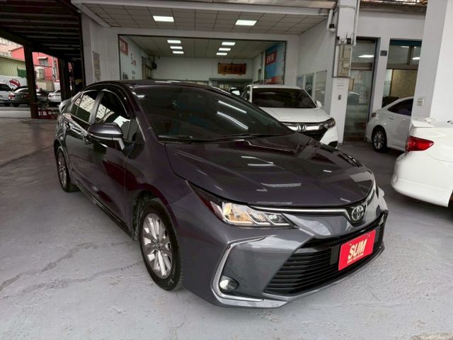 【限時下殺三天】2020年ALTIS 豪華+版 高CP值熱銷房車首選 原鈑件 外型時尚 駕駛穩定 安全滿分 里程保證  第2張相片