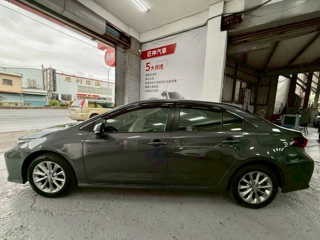 【限時下殺三天】2020年ALTIS 豪華+版 高CP值熱銷房車首選 原鈑件 外型時尚 駕駛穩定 安全滿分 里程保證  第6張相片