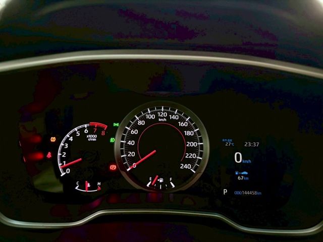 【限時下殺三天】2020年ALTIS 豪華+版 高CP值熱銷房車首選 原鈑件 外型時尚 駕駛穩定 安全滿分 里程保證  第8張相片