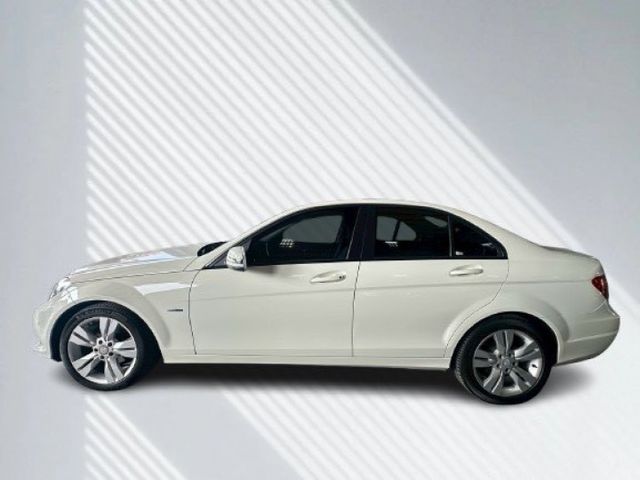 2011年C200 入門豪華轎車熱門首選 經典耐看又有型 原鈑件 認證車 電動天窗/雙電動記憶椅/HID  第6張相片