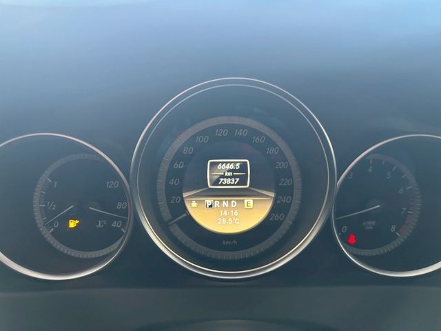 2011年C200 入門豪華轎車熱門首選 經典耐看又有型 原鈑件 認證車 電動天窗/雙電動記憶椅/HID  第7張相片