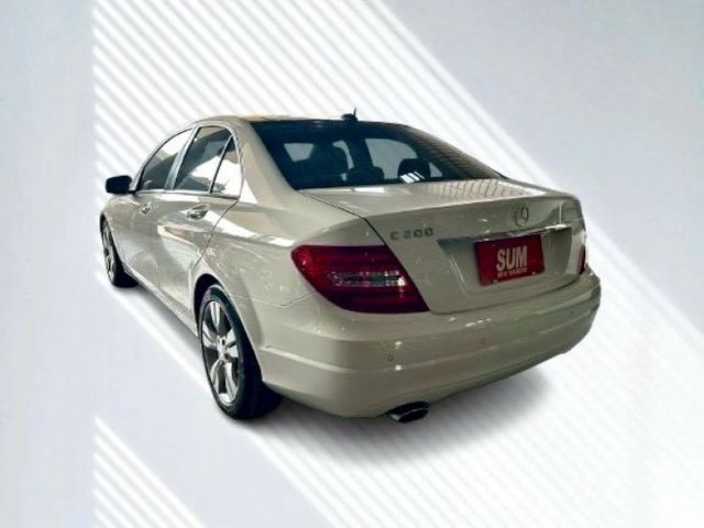 2011年C200 入門豪華轎車熱門首選 經典耐看又有型 原鈑件 認證車 電動天窗/雙電動記憶椅/HID  第19張相片