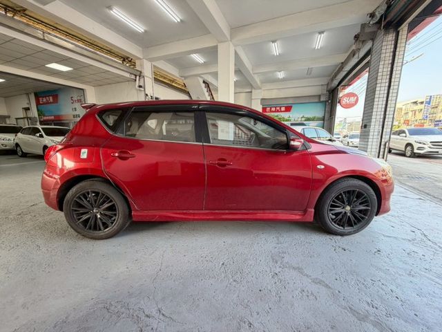 2013年TIIDA 豪華版 實用首選代步車 高CP值掀背車 免KEY/倒車雷達/衛星導航 認證車  第5張相片