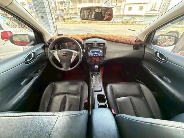 2013年TIIDA 豪華版 實用首選代步車 高CP值掀背車 免KEY/倒車雷達/衛星導航 認證車  第9張相片