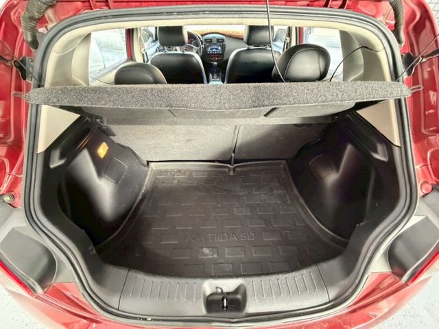 2013年TIIDA 豪華版 實用首選代步車 高CP值掀背車 免KEY/倒車雷達/衛星導航 認證車  第13張相片