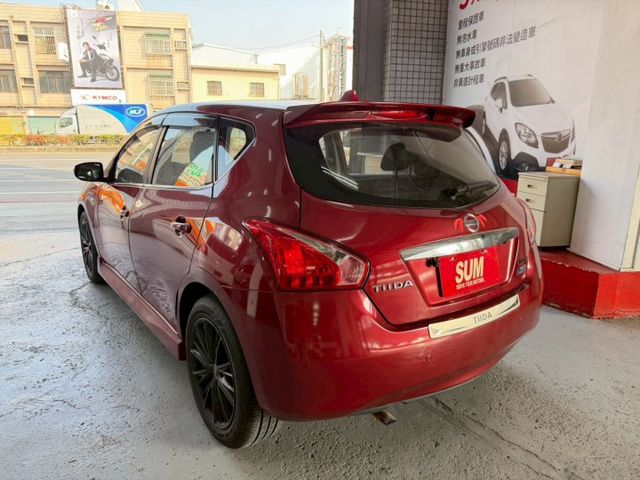 2013年TIIDA 豪華版 實用首選代步車 高CP值掀背車 免KEY/倒車雷達/衛星導航 認證車  第18張相片