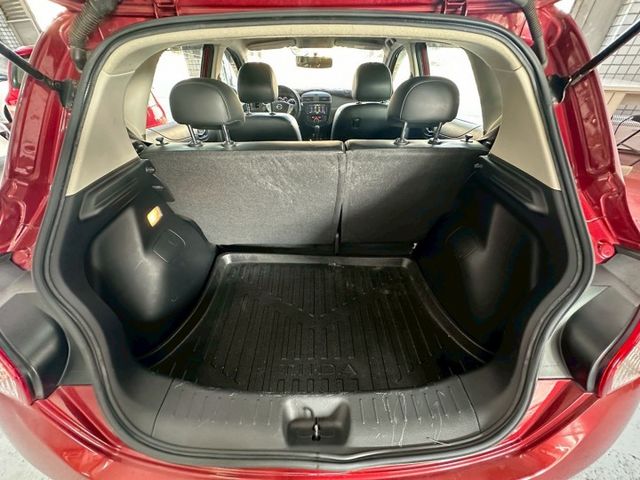 2017年TIIDA 豪華影音版 小車大空間 高CP值都會首選 新手或首購族最佳首選車款 里程保證 認證車  第13張相片