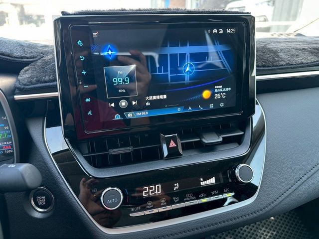 2024年ALTIS 尊爵版 日系房車王者 僅跑1萬多公里 都會通勤首選 舒適安全兼具 認證車 里程保證  第10張相片