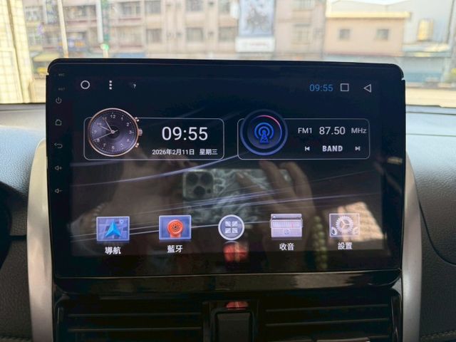 2017年YARIS 經典版 省油實用小資首選 車身小巧靈活 市區穿梭方便 保養便宜 保值度高 認證車  第8張相片