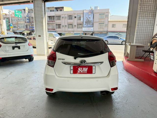 2017年YARIS 經典版 省油實用小資首選 車身小巧靈活 市區穿梭方便 保養便宜 保值度高 認證車  第14張相片