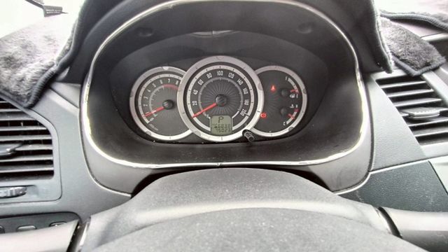 2016年ZINGER 旗艦影音版 空間大 實用滿分多功能休旅 家庭工作兩相宜 車況良好 入手輕鬆 里程保證  第4張相片