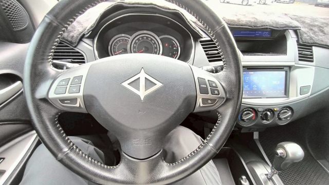 2016年ZINGER 旗艦影音版 空間大 實用滿分多功能休旅 家庭工作兩相宜 車況良好 入手輕鬆 里程保證  第5張相片