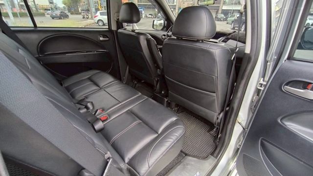 2016年ZINGER 旗艦影音版 空間大 實用滿分多功能休旅 家庭工作兩相宜 車況良好 入手輕鬆 里程保證  第11張相片