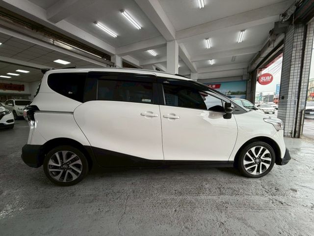 2021年SIENTA 7人座 Crossover 兼顧空間、經濟與實用 認證車 免鑰匙套件/雙系統CarPlay  第4張相片