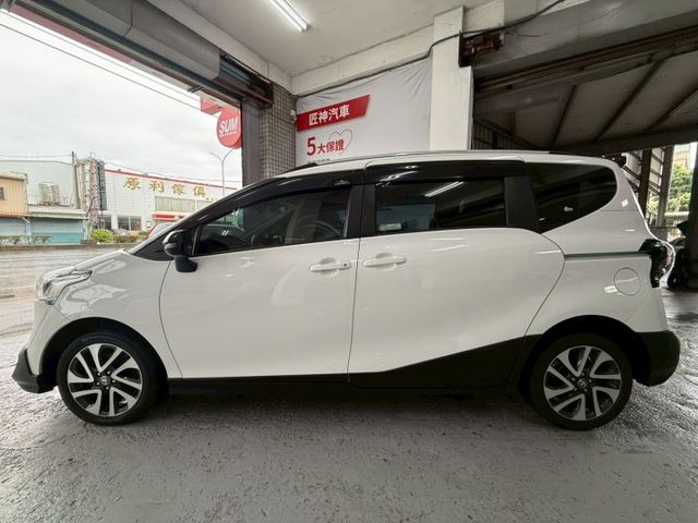 2021年SIENTA 7人座 Crossover 兼顧空間、經濟與實用 認證車 免鑰匙套件/雙系統CarPlay  第5張相片