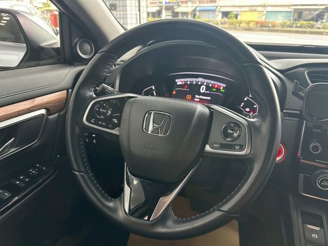 2019年CR-V S版 人氣休旅王者登場 省油好開 空間大 妥善率高 全景天窗 認證車  第8張相片