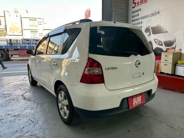 2011年LIVINA H規 小家庭代步首選 省油省稅好養車 空間大負擔小 認證車 里程保證  第15張相片