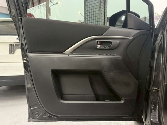 2012年馬5 七人座豪華版 家庭用車首選 價格超親民 雙側滑門/第三排座椅 認證車 里程保證  第13張相片