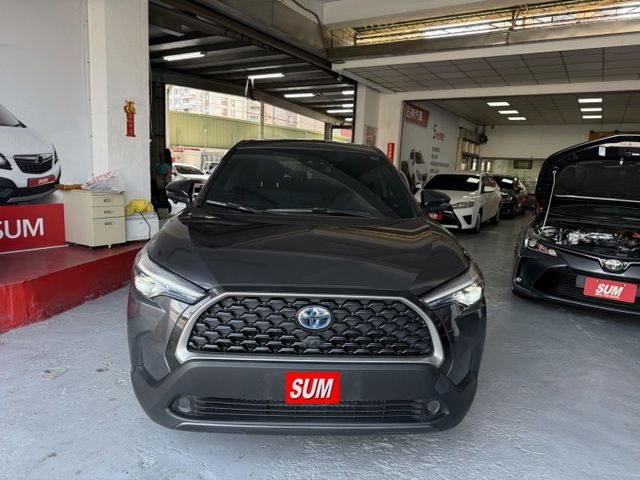 2023年Corolla Cross 油電尊爵版 升級GR套件 主動安全配備齊全 實跑8萬公里 里程保證 認證車  第3張相片