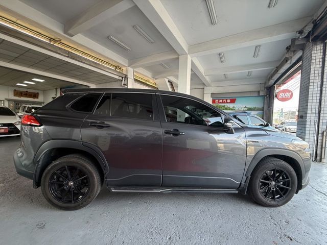 2023年Corolla Cross 油電尊爵版 升級GR套件 主動安全配備齊全 實跑8萬公里 里程保證 認證車  第5張相片