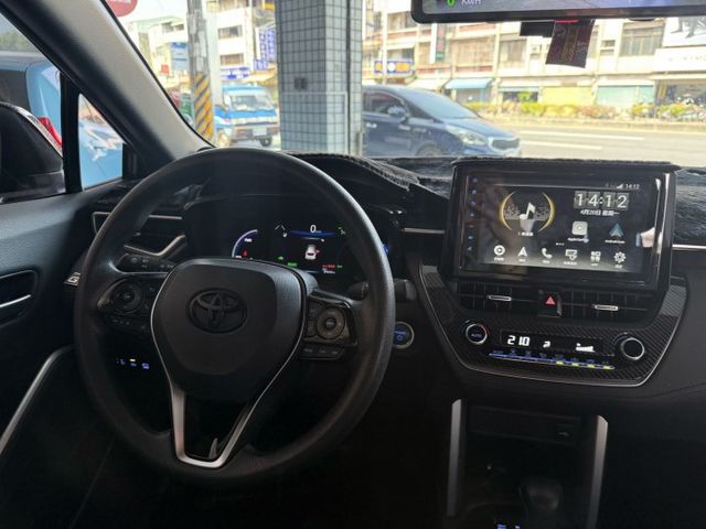 2023年Corolla Cross 油電尊爵版 升級GR套件 主動安全配備齊全 實跑8萬公里 里程保證 認證車  第8張相片