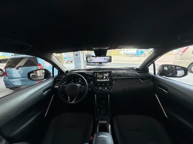 2023年Corolla Cross 油電尊爵版 升級GR套件 主動安全配備齊全 實跑8萬公里 里程保證 認證車  第9張相片