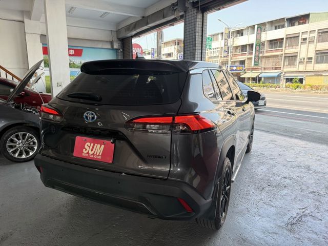 2023年Corolla Cross 油電尊爵版 升級GR套件 主動安全配備齊全 實跑8萬公里 里程保證 認證車  第14張相片