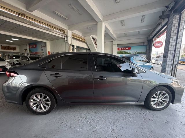 2023年ALTIS 油電尊爵版 原鈑件 行車安靜順暢 主動安全配備齊全 妥善率高 通勤族首選 認證車  第5張相片