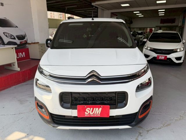 2022年BERLINGO 柴油XTR版  法式風格MPV 寬敞七人座 座椅靈活變化 家庭出遊或露營、通勤最佳車款  第3張相片