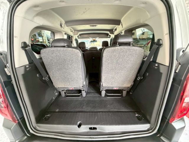 2022年BERLINGO 柴油XTR版  法式風格MPV 寬敞七人座 座椅靈活變化 家庭出遊或露營、通勤最佳車款  第14張相片