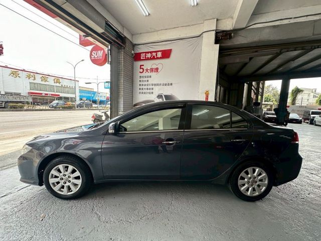 2011年FORTIS IO版 性能感十足運動房車 操控靈活 加速順暢 車況漂亮 價格親民 里程保證  第6張相片