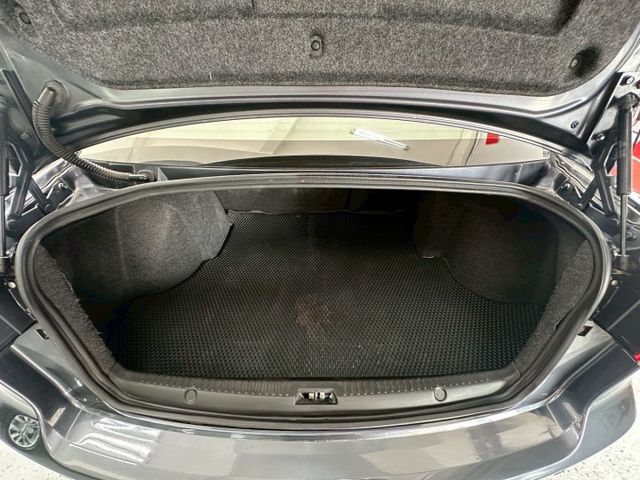 2011年FORTIS IO版 性能感十足運動房車 操控靈活 加速順暢 車況漂亮 價格親民 里程保證  第15張相片