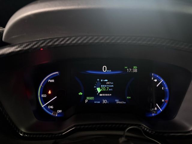 2023年Corolla Cross 油電尊爵版 升級GR套件 主動安全配備齊全 實跑8萬公里 里程保證 認證車  第8張相片