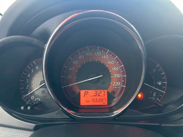 2017年YARIS 經典版 省油實用小資首選 車身小巧靈活 市區穿梭方便 保養便宜 保值度高 認證車  第8張相片
