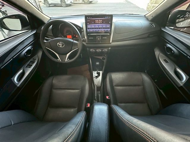 2017年YARIS 經典版 省油實用小資首選 車身小巧靈活 市區穿梭方便 保養便宜 保值度高 認證車  第10張相片