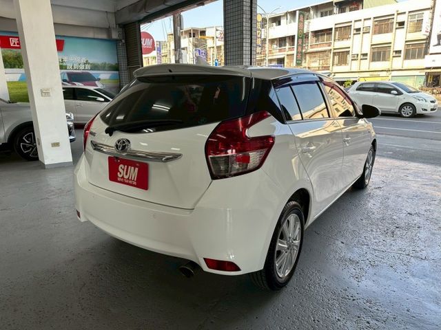2017年YARIS 經典版 省油實用小資首選 車身小巧靈活 市區穿梭方便 保養便宜 保值度高 認證車  第15張相片